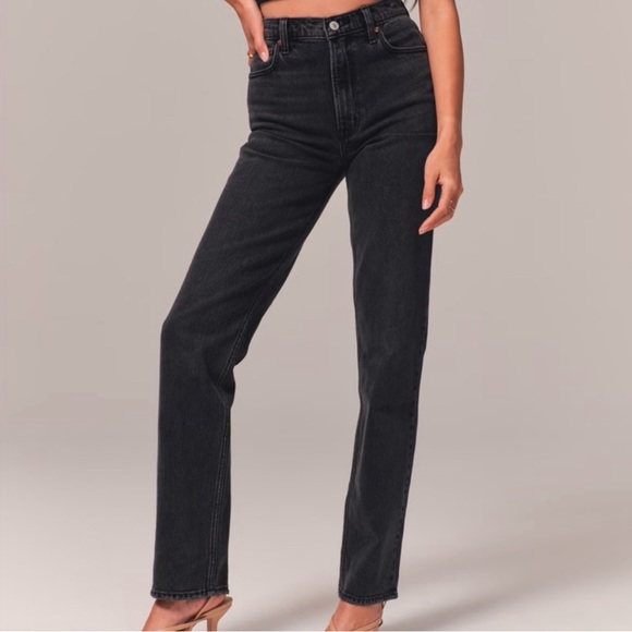 NEW Abercrombie & Fitch Black Curve Love Ultra High Rise 90s Straight Jean - Picture 3 of 6